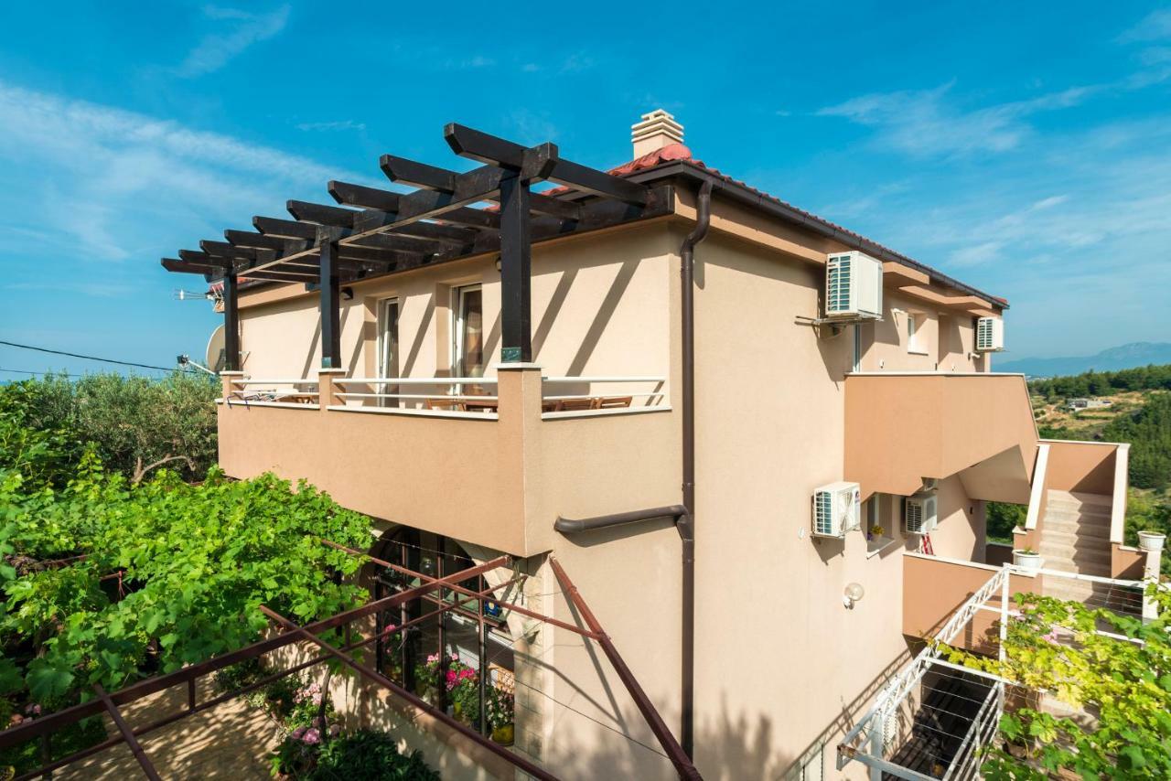 Apartments Intrada Podstrana Exterior foto